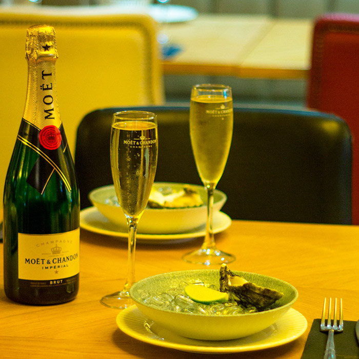mini moet-chandon-y-dos-ostras